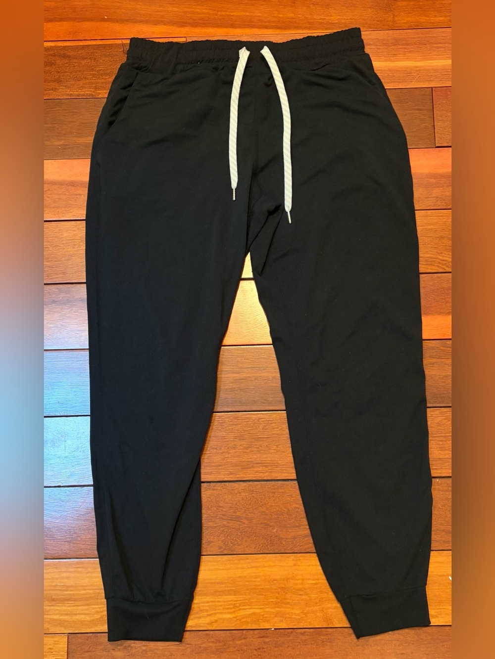 Women’s Vuori Performance Joggers - Black, size small